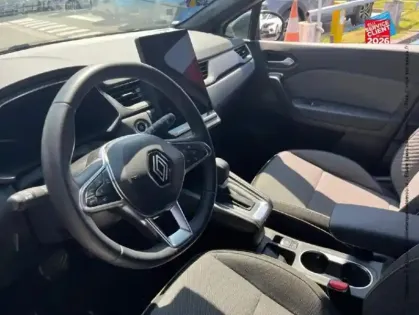 Photo 13 Renault Captur  1.6 E-Tech full hybrid 145ch Techno