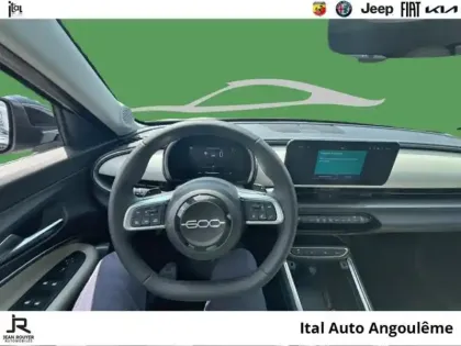 Photo 7 Fiat 600  1.2 Hybrid Turbo 110ch La Prima eDCT6