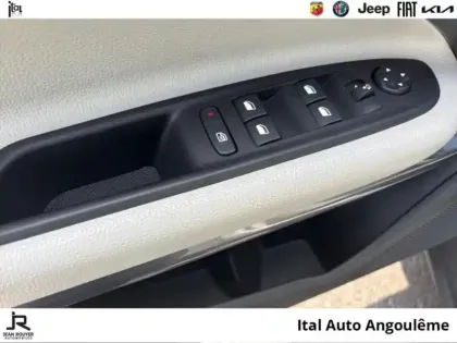 Photo 12 Fiat 600  1.2 Hybrid Turbo 110ch La Prima eDCT6