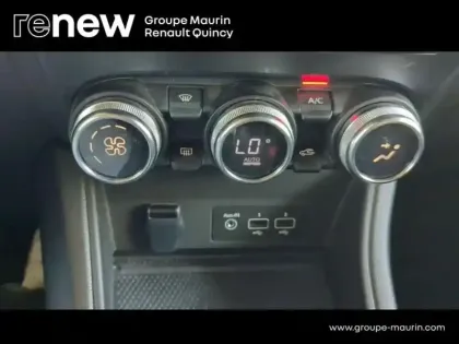 Photo 8 Renault Captur  1.6 E-Tech hybride 145ch Techno Fast Track