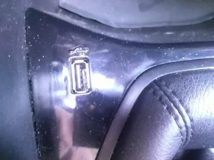 Photo 13 Ford Fiesta  1.0 EcoBoost 100ch Stop&Start Cool & Connect 5p E85