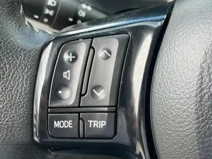 Photo 15 Toyota Yaris  70 VVT-i Ultimate 5p