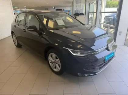 Photo 8 Volkswagen Golf  1.5 eTSI EVO2 116ch Life Plus DSG7