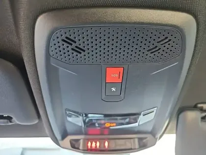Photo 14 Peugeot 208  PureTech 100 S&S BVM6