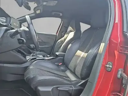 Photo 10 Peugeot 208  PureTech 100 S&S BVM6