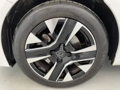 Photo 18 Peugeot 208  100 S&S BVM6