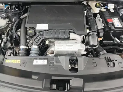 Photo 11 Peugeot 2008  PureTech 100 S&S BVM6