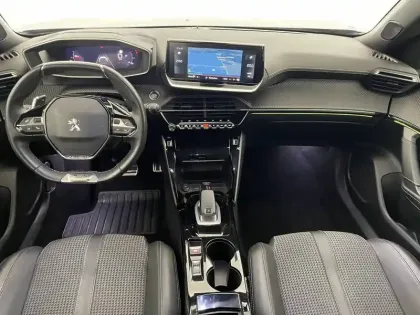 Photo 23 Peugeot 2008  PureTech 130 S&S EAT8