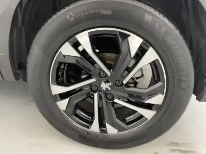 Photo 18 Peugeot 2008  PureTech 130 S&S EAT8