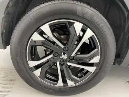 Photo 15 Peugeot 2008  PureTech 130 S&S EAT8