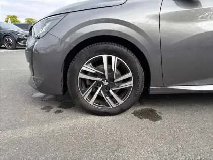 Photo 12 Peugeot 208  PureTech 100 S&S BVM6