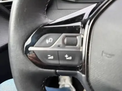 Photo 18 Peugeot 208  PureTech 100 S&S BVM6