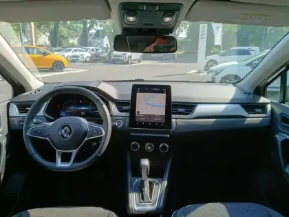 Photo 9 Renault Captur  E-Tech full hybrid 145