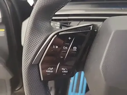 Photo 19 Peugeot 3008  Electrique 210 ch 73 kWh