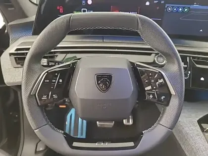Photo 8 Peugeot 3008  Electrique 210 ch 73 kWh