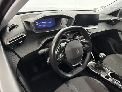 Photo 18 Peugeot 2008  BlueHDi 110 S&S BVM6