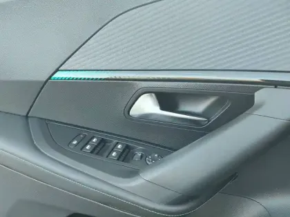 Photo 19 Peugeot 2008  PureTech 100 S&S BVM6