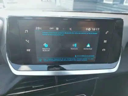 Photo 17 Peugeot 2008  PureTech 100 S&S BVM6