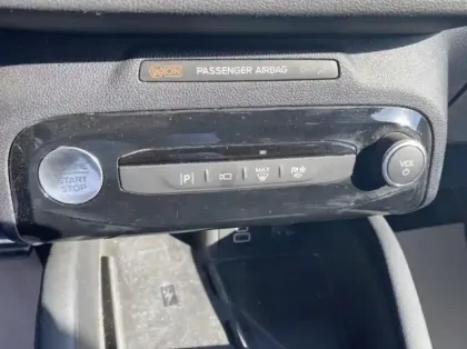 Photo 11 Ford Kuga 2.5 Duratec 180ch Hybrid FlexiFuel ST-Line X Powershift