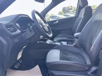 Photo 29 Ford Kuga 2.5 Duratec 180ch Hybrid FlexiFuel ST-Line X Powershift