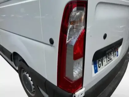 Photo 6 Renault Master  Fg F3300 L2H2 2.3 Blue dCi 135ch Confort Euro6E