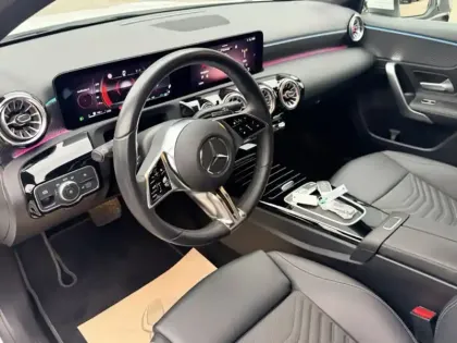 Photo 15 Mercedes Classe A 200 Progressive Line