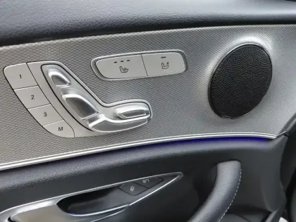 Photo 13 Mercedes CLASSE E 220D 194 CH AVANT GAR CAMERA 360   SIEGES ELEC MEMOI