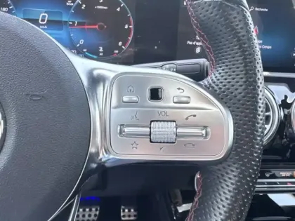 Photo 12 Mercedes CLA  220 d Coupé AMG Line