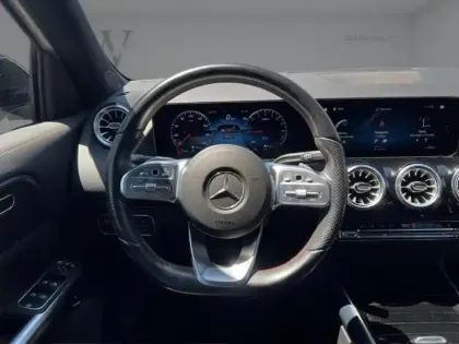 Photo 11 Mercedes GLA 250 e AMG Line