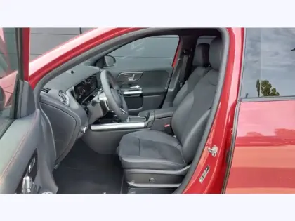 Photo 15 Mercedes GLA 200 d Edition 140