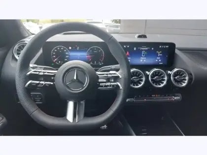 Photo 12 Mercedes GLA 200 d Edition 140
