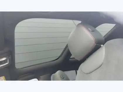 Photo 11 Mercedes GLA 200 d Edition 140