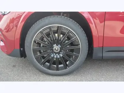 Photo 8 Mercedes GLA 200 d Edition 140