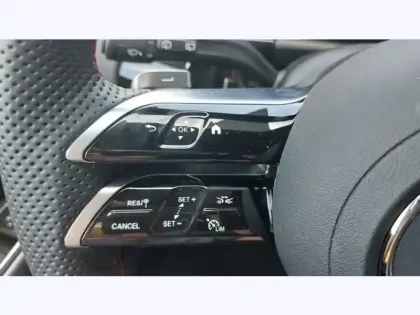 Photo 18 Mercedes GLA 180 d Edition 140