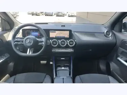 Photo 10 Mercedes GLA 180 d Edition 140