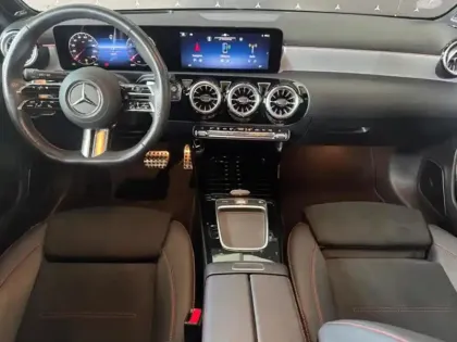 Photo 40 Mercedes Classe A 180 AMG Line