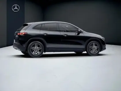 Photo 18 Mercedes GLA 200 d Progressive Line