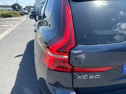 Photo 7 Volvo XC60  T6 Hybride Rechargeable 350ch Ultra Style Chrome Geartronic 8 AWD