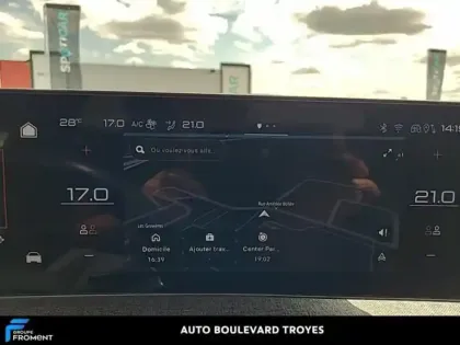 Photo 14 Peugeot 3008  Hybrid 136 e-DCS6 Allure
