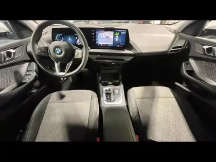Photo 7 BMW Serie 1 Série 1 116A 122ch M Sport Design DKG7
