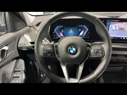Photo 9 BMW Serie 1 Série 1 116A 122ch M Sport Design DKG7