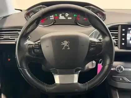 Photo 12 Peugeot 308  1.6 BlueHDi 120ch S&S Allure Business