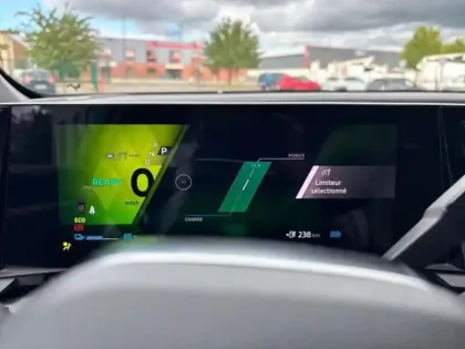 Photo 10 Renault Megane  E-Tech Electric EV60 220ch Iconic super charge