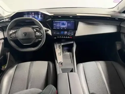 Photo 7 Peugeot 308  1.2 130 S&S Allure EAT8 I-cockpit Camera Carplay
