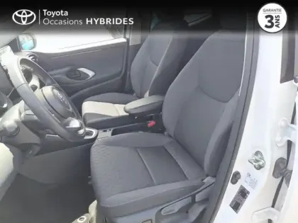 Photo 10 Toyota Yaris  116h Design 5p MY22