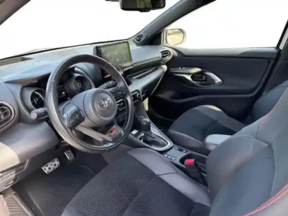 Photo 8 Toyota Yaris  116h GR Sport 5p MY22