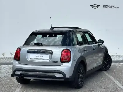 Photo 16 Mini Mini  5 Portes Cooper 136ch Edition Premium Plus BVA7