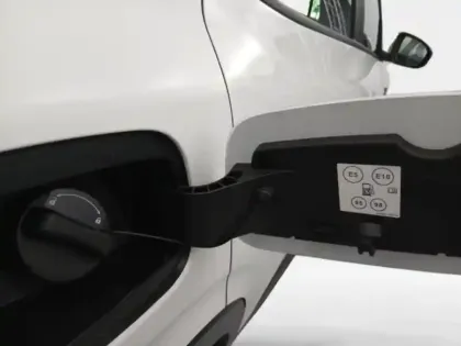 Photo 9 Renault Arkana  1.3 TCe mild hybrid 140ch Equilibre EDC -22