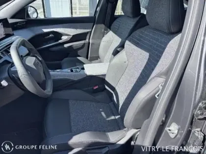 Photo 8 Peugeot 3008  1.2 Hybrid 145ch Allure e-DCS6