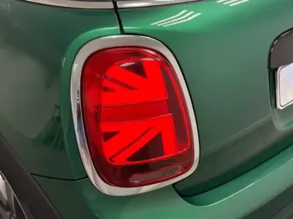 Photo 10 Mini Mini  Cooper 136ch Edition 60 Years BVA7 109g
